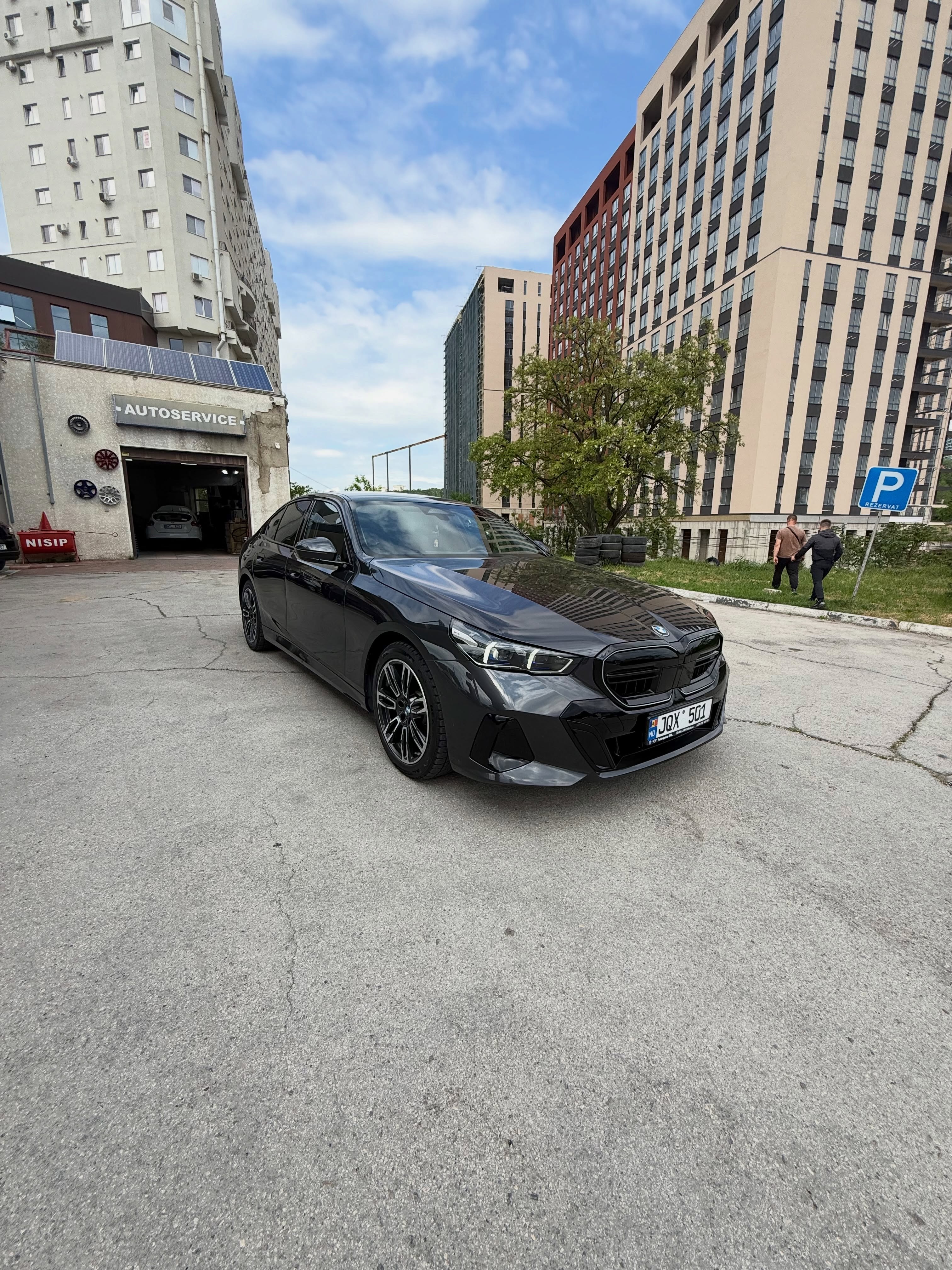 BMW G60 M Pack